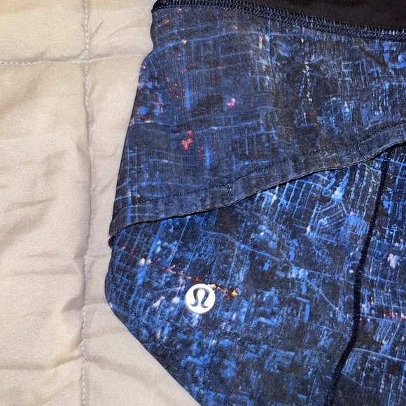 Lululemon speed up shorts 2’5” - Picture 3 of 4